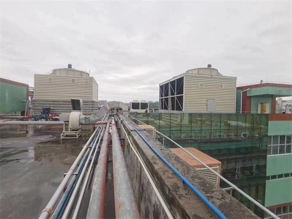 冷卻塔淋水填料的特性區(qū)別與分類(冷卻塔淋水填料的作用為形成水膜增大接觸面影響)