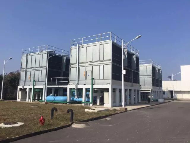閉式冷卻塔與開(kāi)式冷卻塔價(jià)格成本計(jì)算對(duì)比(閉式冷卻塔與開(kāi)式冷卻塔的效率)