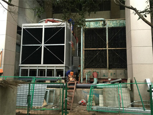 冷卻塔生產(chǎn)廠家分享圓形冷卻塔如何進行更換填料,冷卻塔填料生產(chǎn)廠家